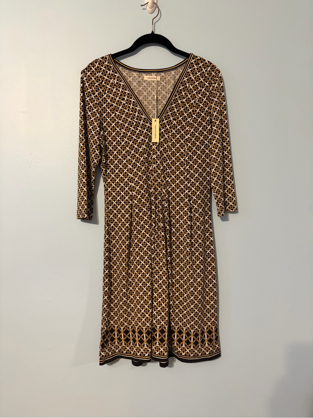 Max Studio Printed V-Neck 3/4 Sleeve Dress - Black/Gold Chain